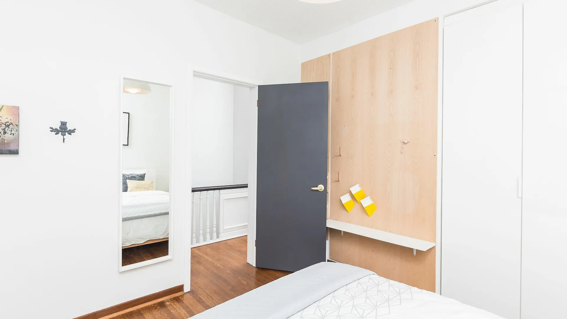 Applewood Suites - Queen West Toronto Hotel