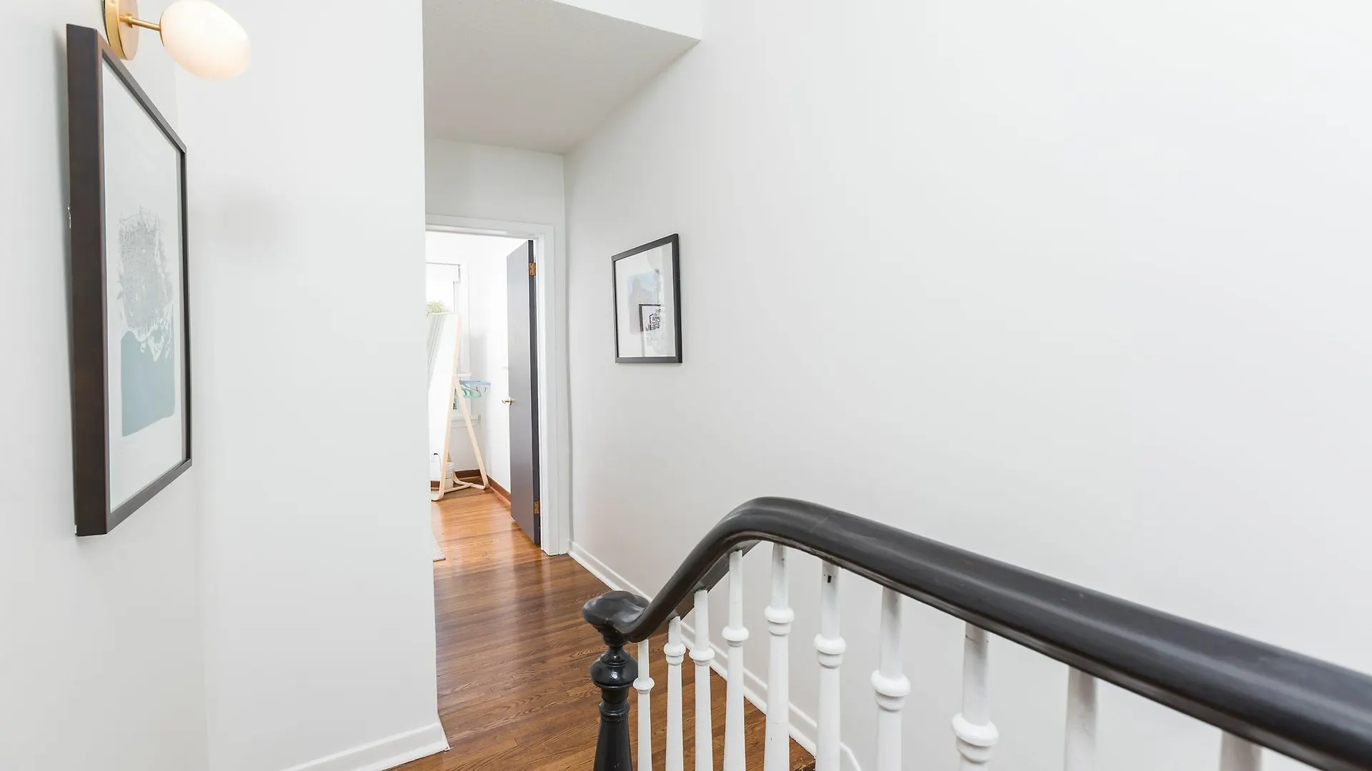 Applewood Suites - Queen West Toronto